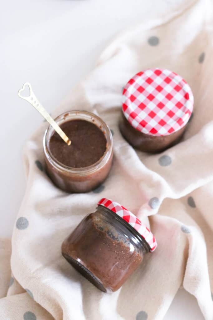 3 Ingredient Chocolate Chia Pudding