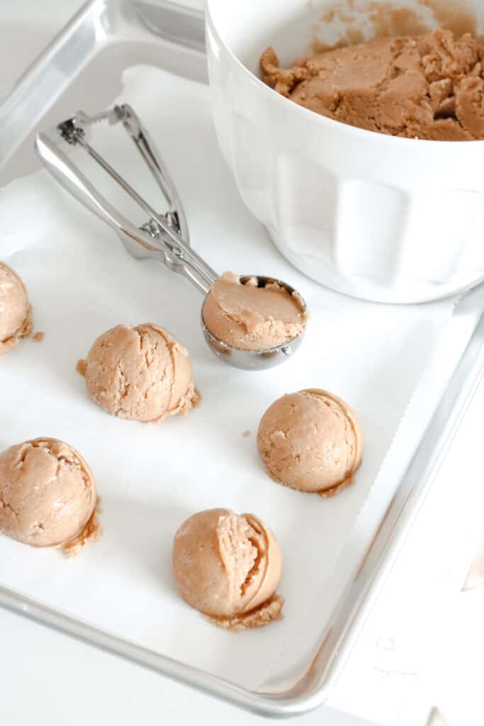 Vegan Chewy Peanut Butter Crinkle Cookies